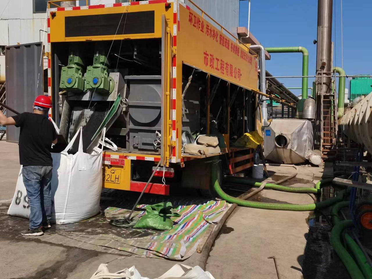 五常淤泥压干处理